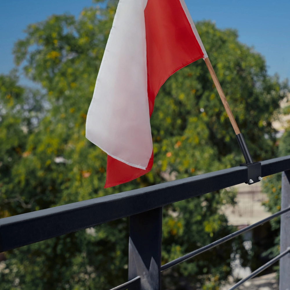Zestaw: Uchwyt pojedynczy na flagę czarny / na balkon, poręcz + flaga POLSKI 110x70 + styl 120