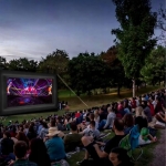 EKRAN FILMOWY PROJEKCYJNY DO PROJEKTORA DMUCHANE KINO OGRODOWE Z DMUCHAWĄ