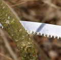 PIŁA RĘCZNA DO GAŁĘZI DREWNA DRZEWA Z HAKIEM PIŁKA OGRODOWA STALOWA 40 CM