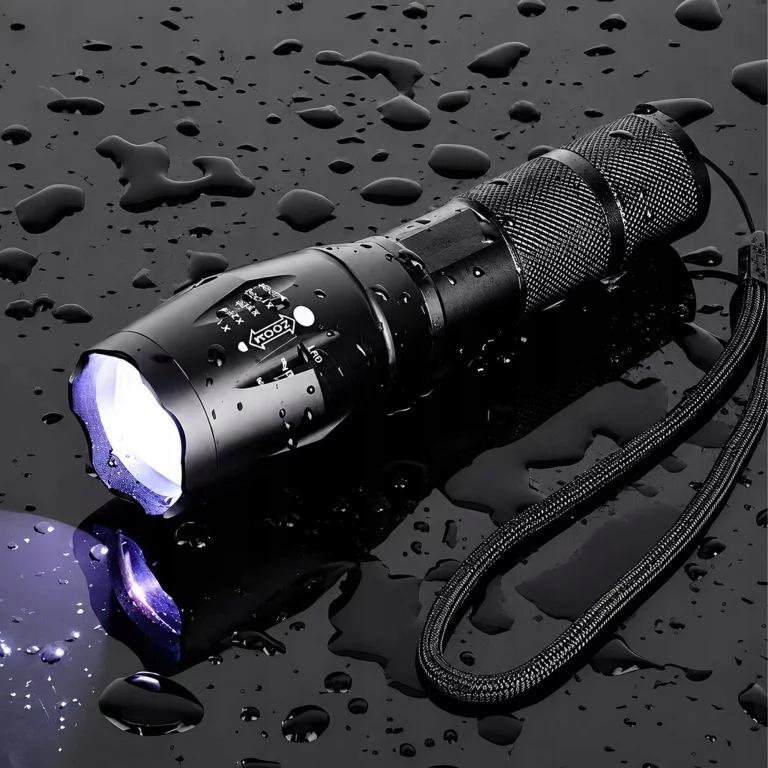 LATARKA TAKTYCZNA LED T6 WODOODPORNA WOJSKOWA 10W 200LM MOCNA ZOOM 300M