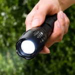 LATARKA TAKTYCZNA LED T6 WODOODPORNA WOJSKOWA 10W 200LM MOCNA ZOOM 300M