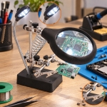 TRZECIA RĘKA CHWYTAKI Z LUPĄ LED 62 MM 2,5X UCHWYT DO LUTOWANIA