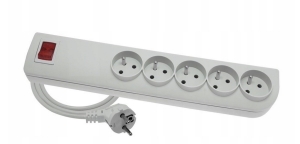 ÜBERSPANNUNGSSCHUTZ VERLÄNGERUNGSKABEL 5,0M 5 BUCHSEN MIT/U